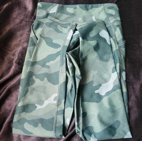 Old navy girls size 10-12 camouflage leggings - Picture 7 of 7